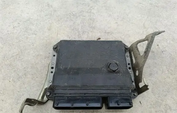 Toyota Auris 150 Engine control unit/module ECU 8966102D81
