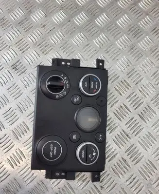Suzuki Grand Vitara II Climate control/heater control trim 39520-79K30