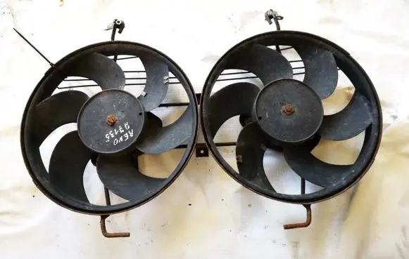 Renault Espace II Radiator cooling fan shroud mp8120