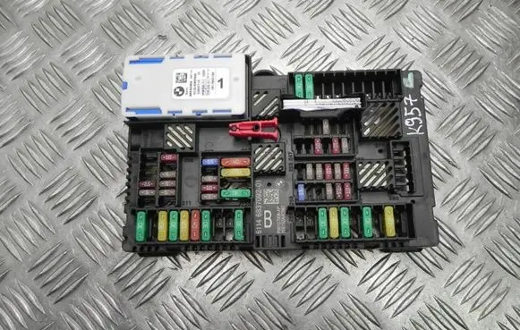 BMW 5 G30 G31 Fuse box set 6837092 K957