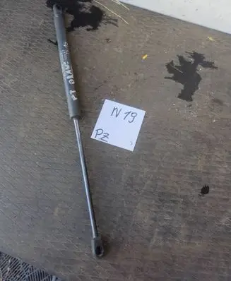 Skoda Octavia Mk1 (1U) Tailgate strut 834728