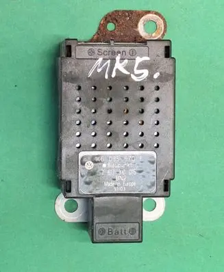 Volkswagen Golf V Aerial antenna amplifier 8672002023