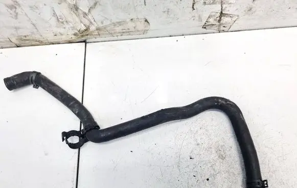 Engine coolant pipe/hose