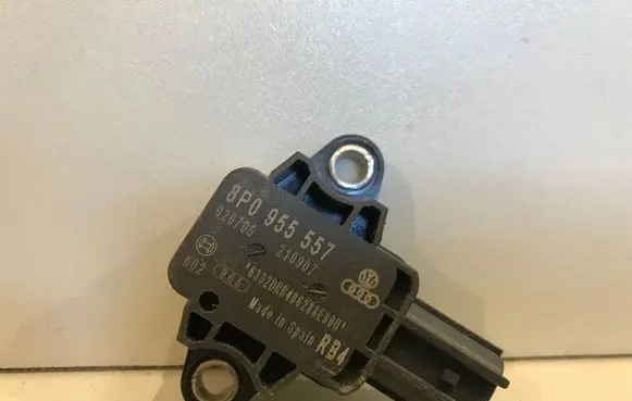 Audi A4 S4 B7 8E 8H Airbag deployment crash/impact sensor 8P0955557