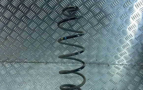 Peugeot 5008 II Rear coil spring