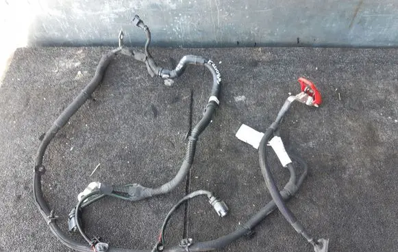 Peugeot 208 Positive cable (battery) 9824444780