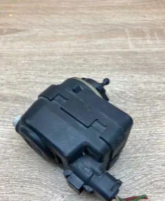 Citroen Berlingo Headlight level adjustment motor PA66GF30 WITHPLUG