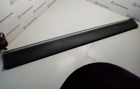 BMW X3 F25 Side skirt front trim 51137205780