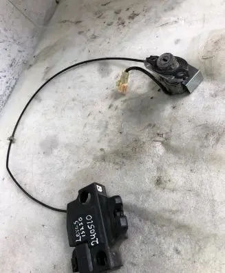 Lexus IS 220D-250-350 Tailgate/trunk/boot lock/catch/latch 05x18a