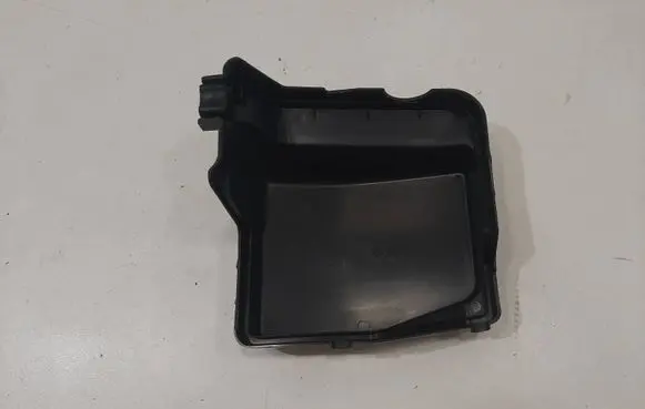 Renault Clio IV Fuse box cover 243826085R