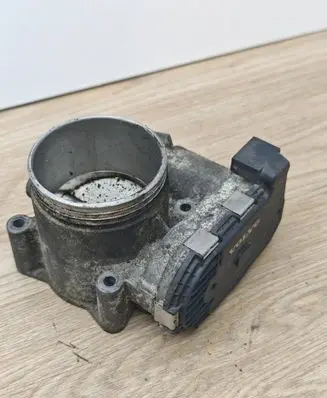 Volvo XC90 Throttle valve 30711553 07W115 0280750103