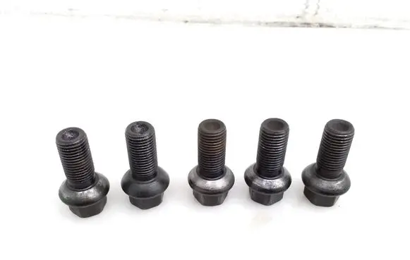 Mercedes-Benz A W176 Nuts/bolts 