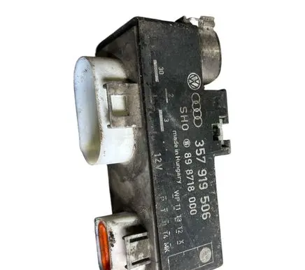 Volkswagen Sharan Coolant fan relay 357919506 898718000