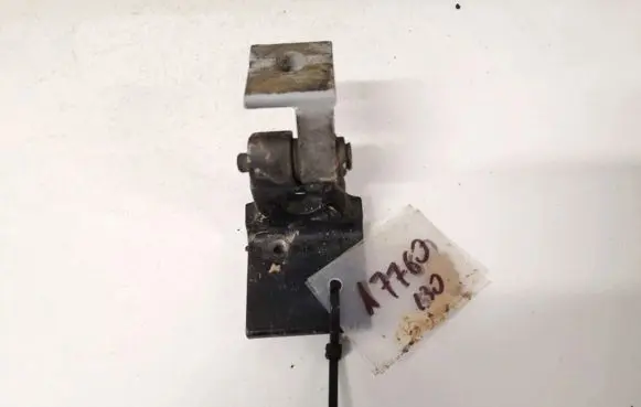 Audi A4 S4 B5 8D Rear door lower hinge
