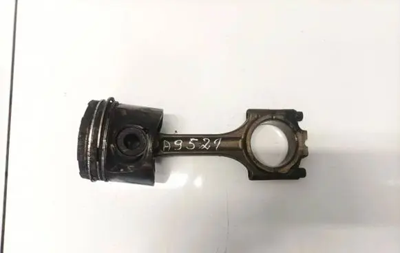 Volvo XC90 Piston with connecting rod