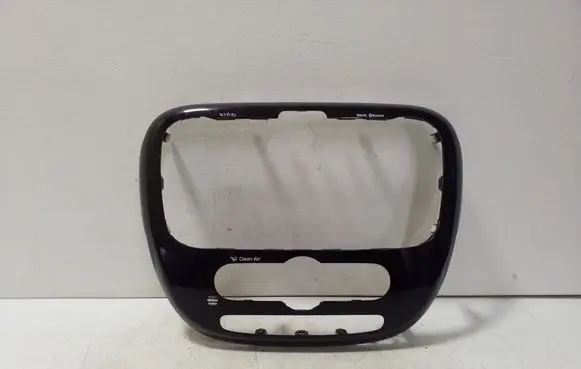KIA Soul Radio/GPS head unit trim 