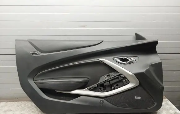 Chevrolet Camaro Front door card panel trim 84031812