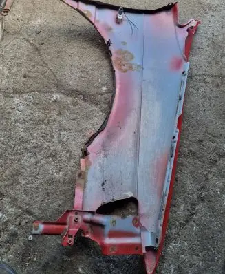 Mitsubishi Space Runner Fender