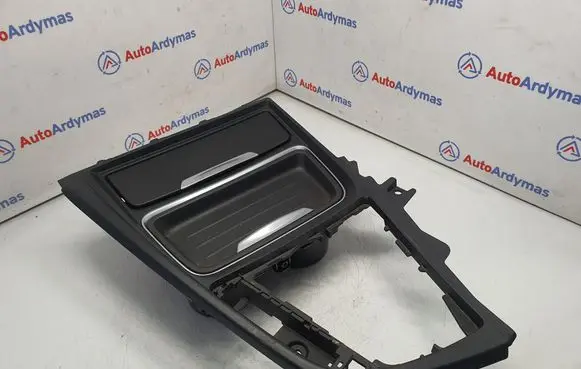 BMW 3 F30 F35 F31 Cup holder front 9218925 51169218925