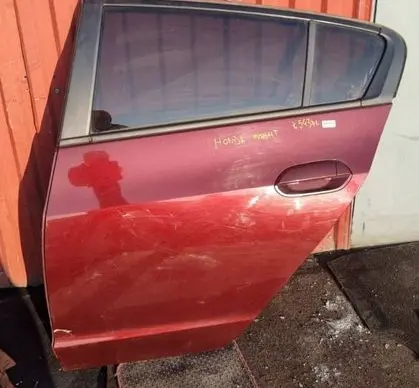 Honda Insight Rear door