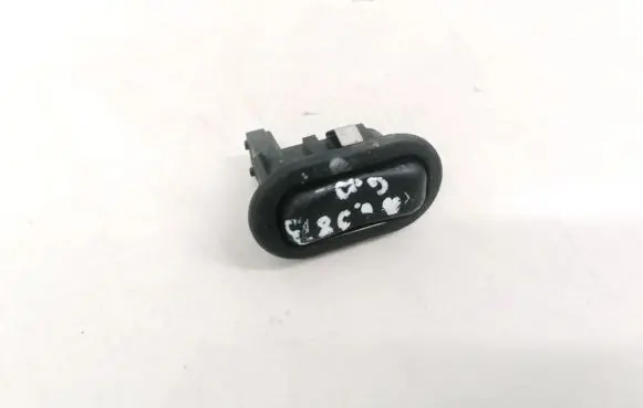 Opel Zafira A Electric window control switch 90561388 13363100