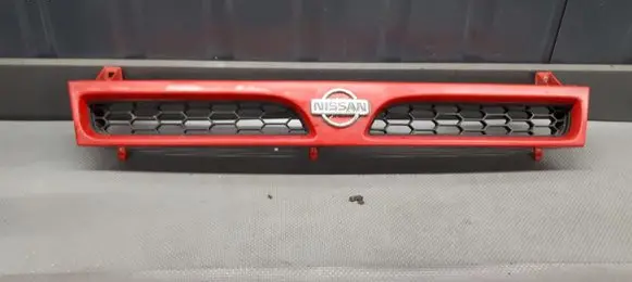 Nissan Sunny Front bumper upper radiator grill 6231050C00