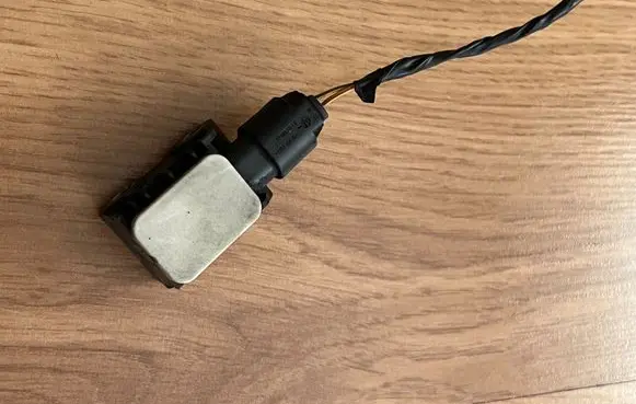 BMW X1 E84 Airbag deployment crash/impact sensor 65776988143 6988143
