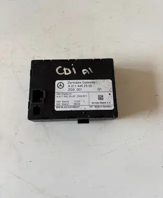 Mercedes-Benz E W211 Gateway control module A2114452500 A2115403545