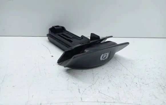Mercedes-Benz CLS C219 Hand brake release handle 2114200077