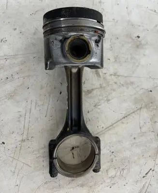 Skoda Superb B6 (3T) Piston with connecting rod 81L155