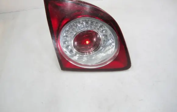 Volkswagen Golf Plus Tailgate rear/tail lights 5M0945093J 89033601