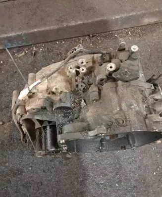 Mitsubishi Space Star Manual 5 speed gearbox 1023825