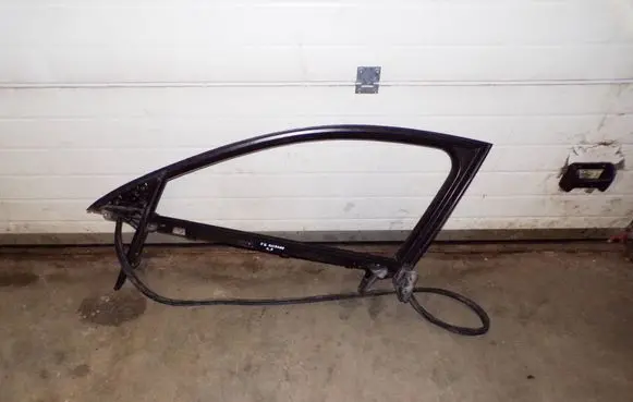 Audi A6 Allroad C6 Front door window/glass frame 4F0837629