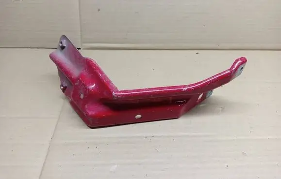 Seat Leon (1P) Fender mounting bracket 1P0821136