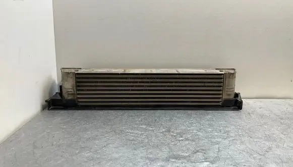 BMW 5 E60 E61 Intercooler radiator 7791909 D2214000 7791180