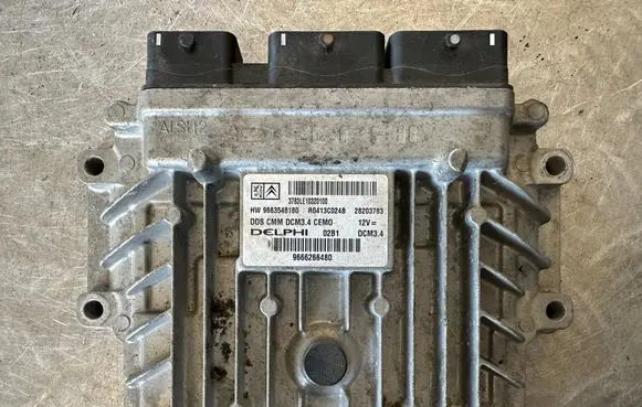Peugeot 308 Engine control unit/module 9663548180 9666266480