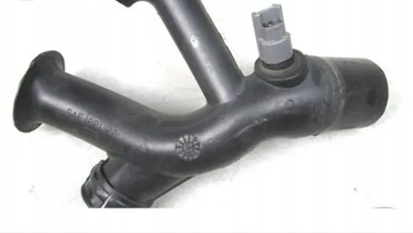 Nissan Almera Tino Air intake hose/pipe