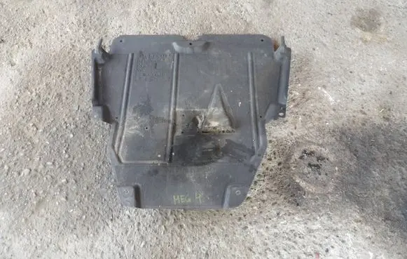 Renault Megane IV Engine splash shield/under tray 758906742R