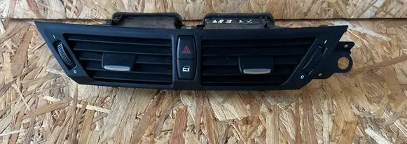 BMW X1 E84 Dash center air vent grill 2991235 2991681