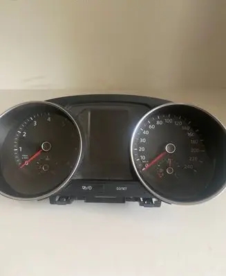 Volkswagen Polo V 6R Speedometer (instrument cluster) 6C0920740C 012649 A2C96768800