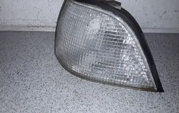 BMW 3 E36 Front indicator light 9403093