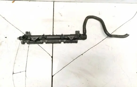 Volkswagen Golf V Fuel main line pipe 036971824a