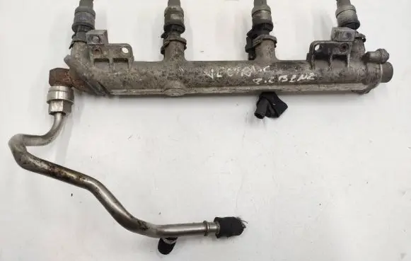 Fuel main line pipe