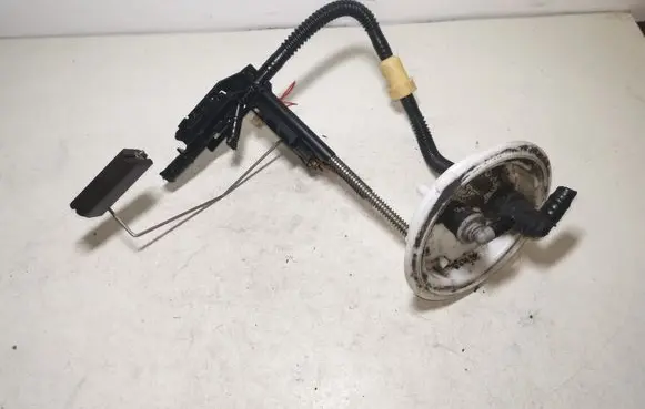 BMW 5 E60 E61 Fuel level sensor 0580303042 6765849