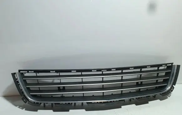 Opel Astra H Front bumper lower grill 374339703 94703115