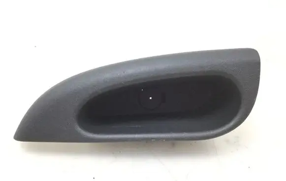 Nissan Note (E11) Rear door handle trim 829519U00B