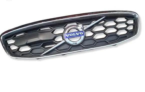 Volvo V40 Front bumper upper radiator grill 31301890 31301891