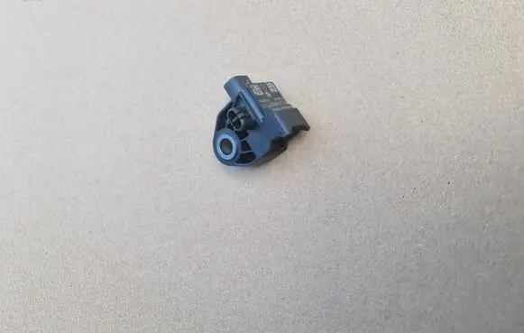 BMW 3 G20 G21 Airbag deployment crash/impact sensor 9349777 913353
