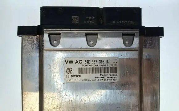 Seat Leon (5F) Engine control unit/module 04E907309BJ 0261S12608