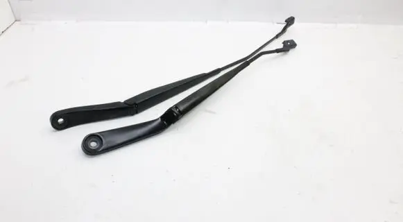 Jaguar XE Windshield/front glass wiper blade GX7317526BC GX7317526AC